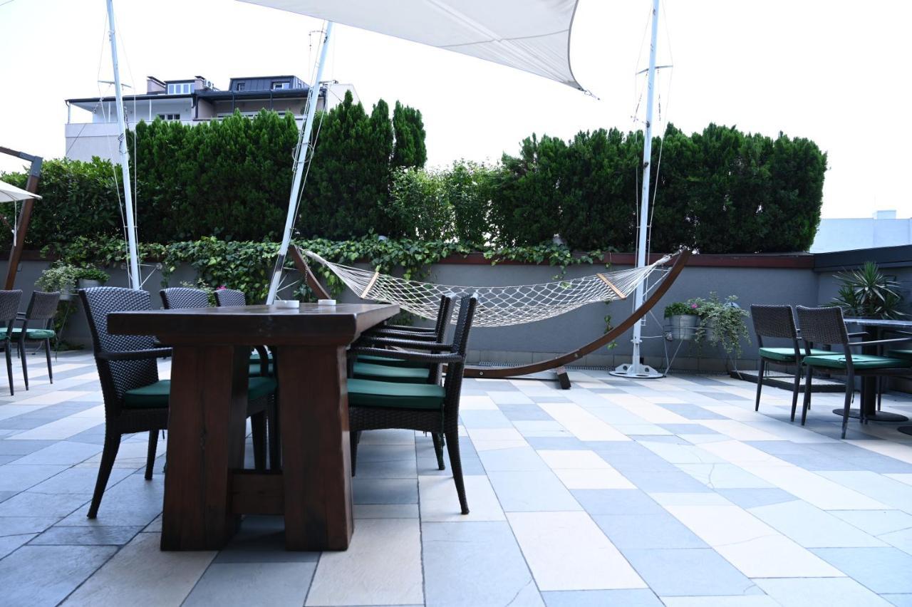 Nobel Zira Hotel Belgrade Extérieur photo